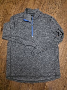 American Eagle Outfitters Gray Active Top with Blue Trim